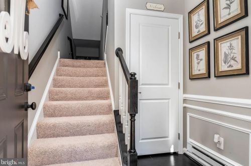 48 Eagle Ln, Glen Mills, PA 19342-3378