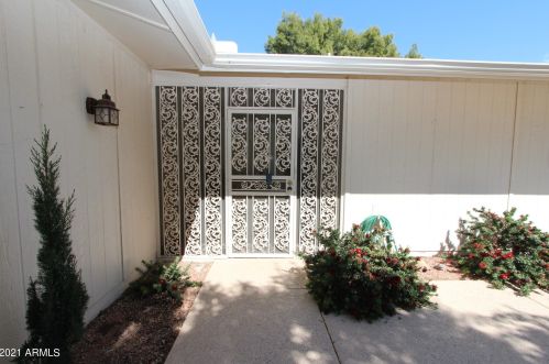 18049 Desert Glen Dr, Sun City, AZ 85375-4617