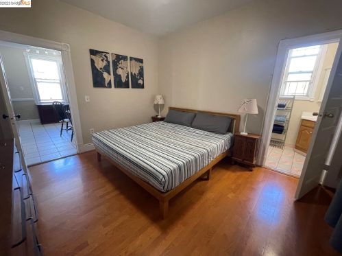 840 58th St, Oakland CA  94608-1404 exterior