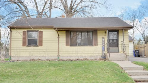 1243 Colette Pl, Saint Paul, MN 55116-2556