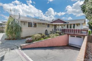 2421 Meadow Ave, Seattle, WA 98056-2530