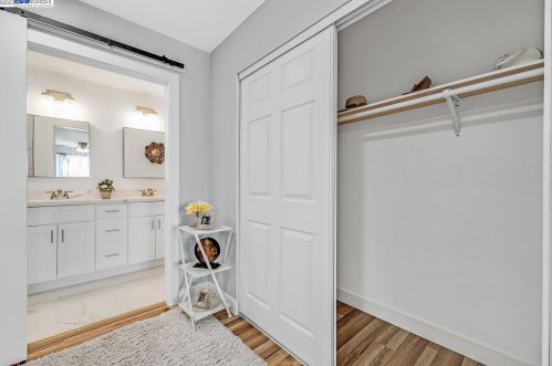 7769 Deervale Ct, Pleasanton CA  94568-1016 exterior