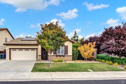 8001 Finchley Ct, Vacaville CA  95687-8253 exterior
