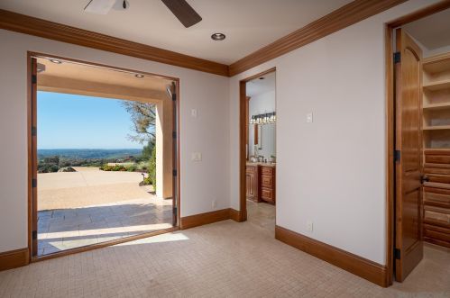 8411 Run Of The Knolls Ct, San Diego CA  92127 exterior