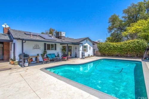 163 Holly St, Rialto CA  92376-4313 exterior