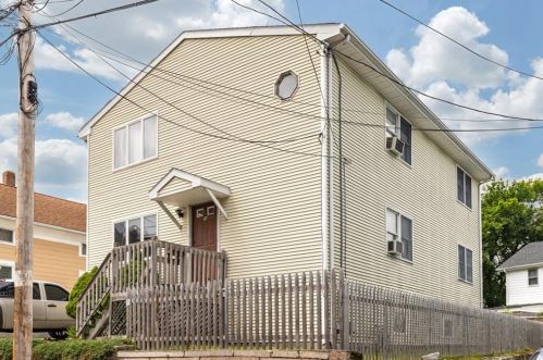 16 Eva St, Providence, RI 02908-2430