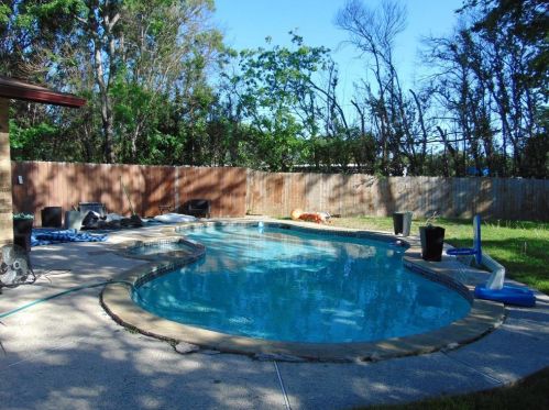 1003 Meadow View Cir, Richardson TX  75080-2932 exterior