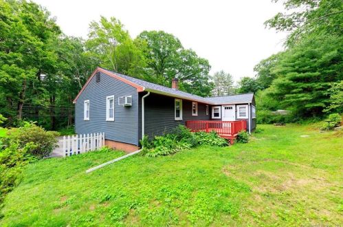 46 Sabin St, Putnam CT  06260-1842 exterior