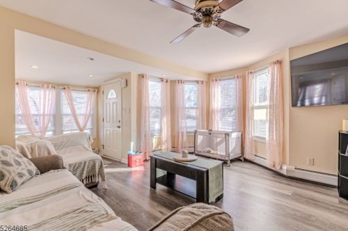 52 Riveredge Rd, Lincoln Park NJ  07035-2443 exterior