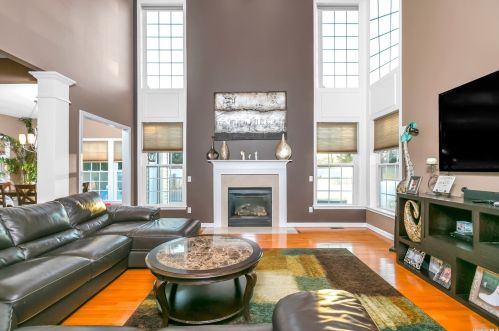 19 Pinehurst Dr, Mount Sinai NY  11766-3421 exterior