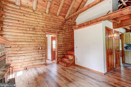 190 Royal Manor Rd, Easton PA  18042-8702 exterior