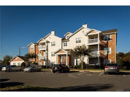 10730 Hill Point Ct, Charlotte, NC 28262-2658