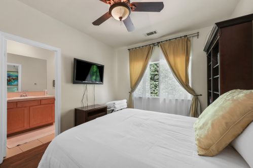 106 Clearwater Way, Rancho Mirage CA  92270-1754 exterior