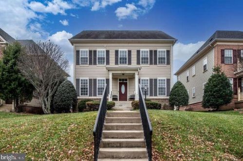 11823 Battalion Sq, Bristow, VA 20136-1333