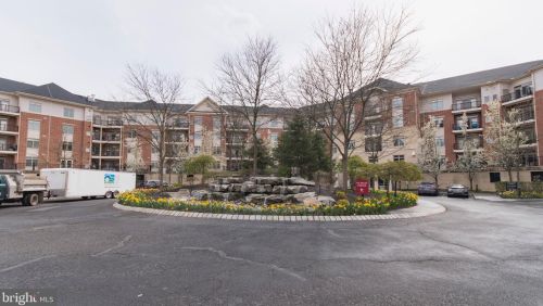 232 Carson Ter, Huntingdon Valley, PA 19006-4718