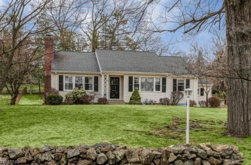 44 Old Army Rd, Bernardsville, NJ 07924-1829