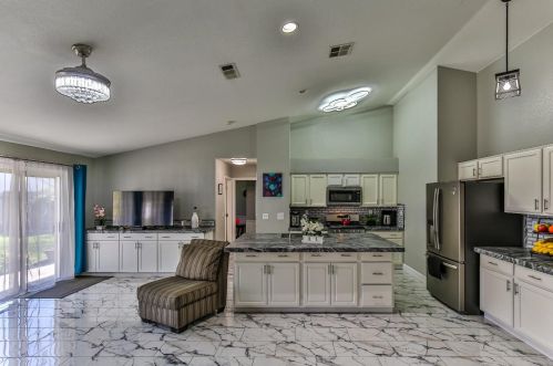 8489 Mcgray Way, Elk Grove CA  95624-4121 exterior