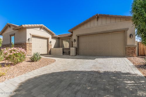 2073 Emerson St, Chandler, AZ 85286-4448