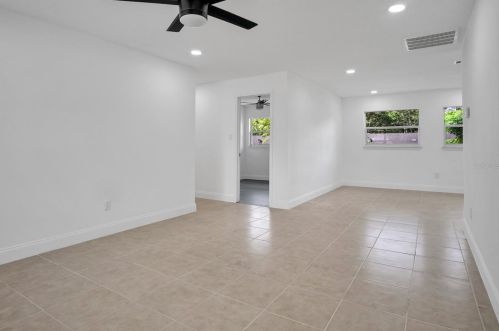 10 Celeste St, Apopka FL  32703-7502 exterior