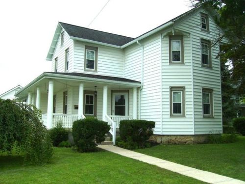 210 Main St, Bareville, PA 17540-2224