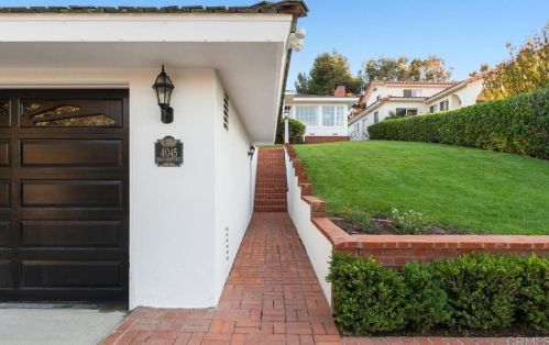 4045 Narragansett Ave, San Diego CA  92107-2618 exterior