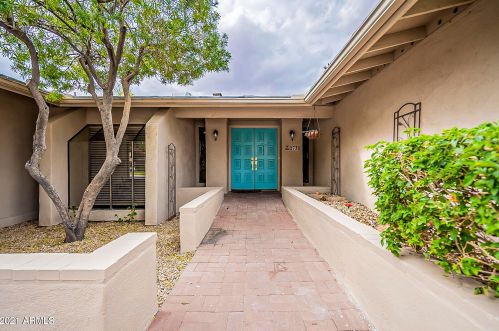 2738 Cholla Cir, Mesa, AZ 85202-7404