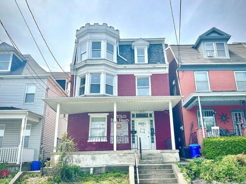 210 7th St, Easton, PA 18042-3406