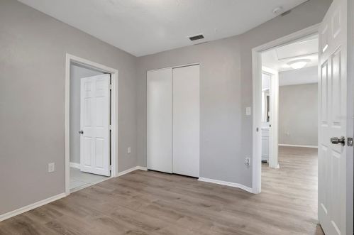 9780 Park Lake Dr, Pinellas Park FL  33782-3563 exterior