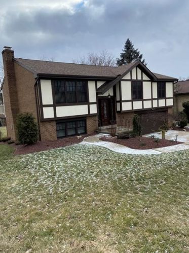 1170 Huston Dr, Pittsburgh, PA 15122-3147