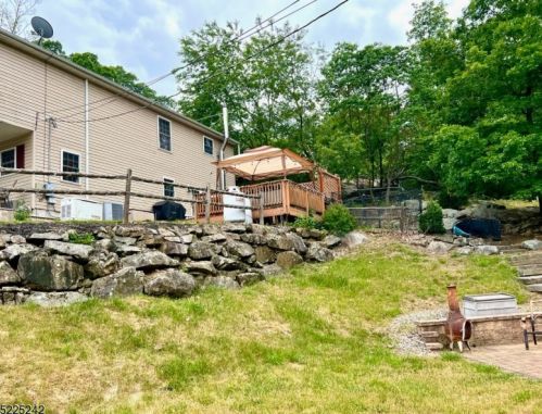 28 Wildwood Shores Dr, Hopatcong NJ  07843-1923 exterior