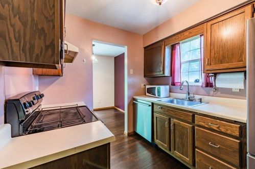 47 New London Ln, Oakmont PA  15139-1100 exterior