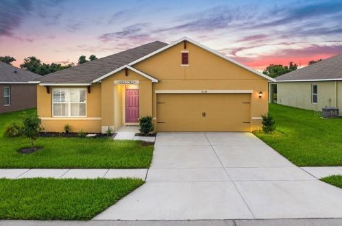 6130 Grey Heron Dr, Winter Haven, FL 33881-7220