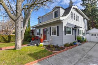 831 51st St, Sacramento CA  95819-3519 exterior