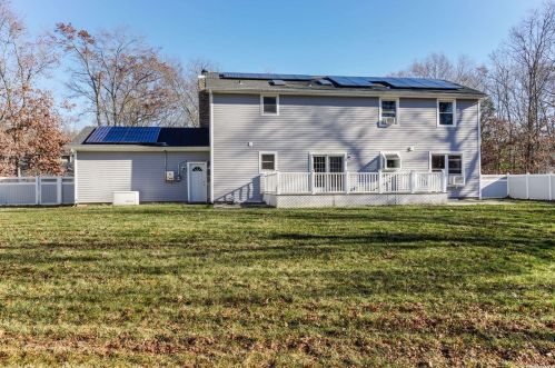 12 Ramblewood Rd, Shoreham NY  11786-2300 exterior