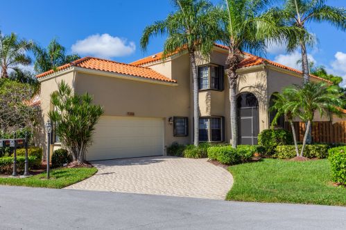 2596 La Cristal Cir, West Palm Beach, FL 33410-1453