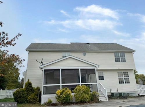 4 Royal Dr, Slaughter Beach, DE 19963-3792