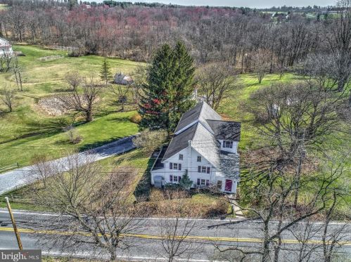 210 Hoernerstown Rd, Hummelstown PA  17036-9503 exterior