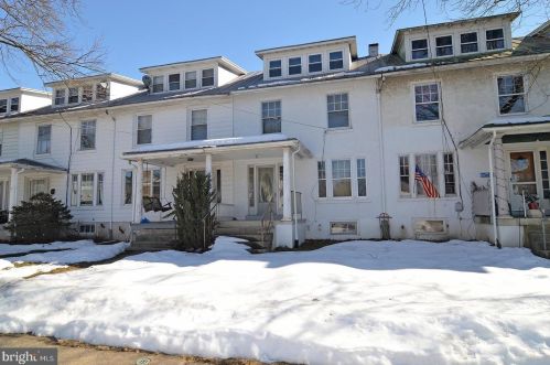 809 Main St, Shoemakersville, PA 19555-1622
