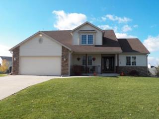 6657 47th St, Hales Corners, WI 53132-8395