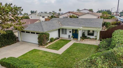 25918 Saddle View Dr, Lomita, CA 90717-2319
