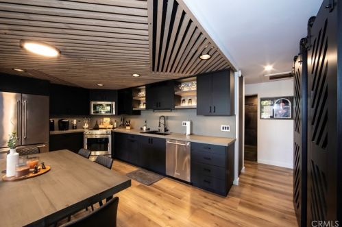 7136 Marina Pacifica Dr, Long Beach, CA 90803-7008