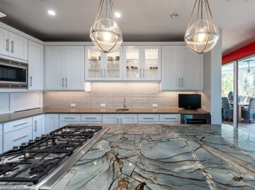 5721 Sanibel Captiva Rd, Sanibel FL  33957-2309 exterior