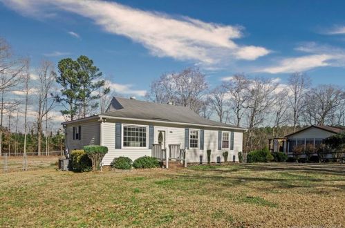 8701 Peach Tree Dr, Sanford, NC 27330-9244