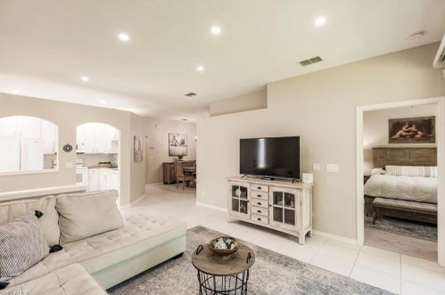 7710 Woodbrook Cir, Naples, FL 34104-7437