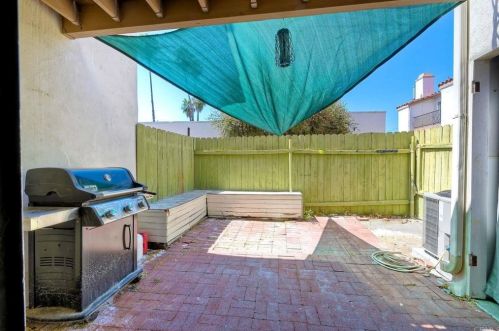 9230 Carlton Oaks Dr, Santee CA  92071-2308 exterior