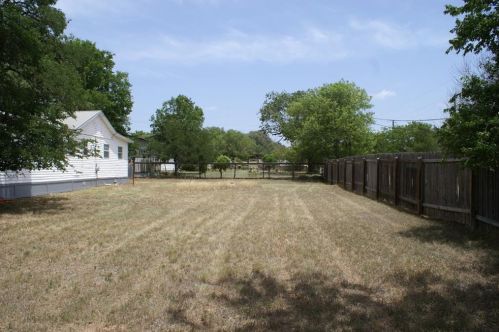 808 Creek Rd, Mount Sharp TX  78620-3444 exterior