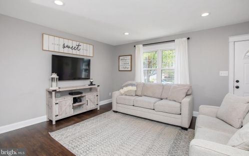 435 Oak Ave, West Deptford NJ  08097 exterior