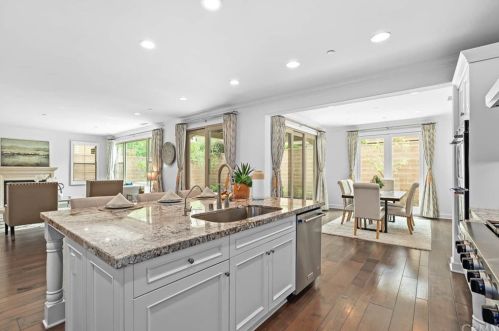 80 Hazelton, Irvine CA  92620-2189 exterior