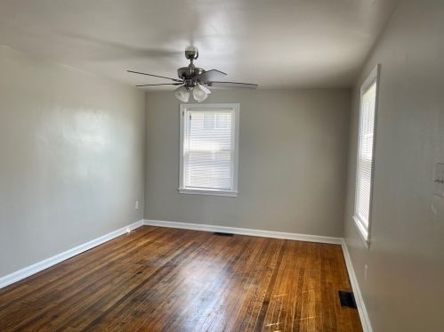 802 Locust St, New Castle PA  16101-2130 exterior