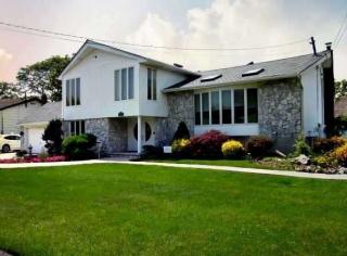 114 Harborview Dr, East Massapequa NY  11758-8506 exterior
